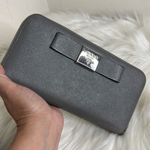 💯Authentic Prada Safiano Zipped Around Long Wallet 🍀 - Picture 12 of 17